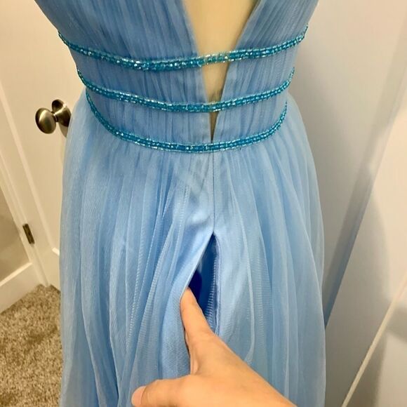 Charming Ball Gown V Neck Open Back Blue Tulle Long Prom Dresses with Beaded - Picture 11 of 14